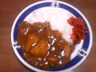晩ごはんはカレー♪
