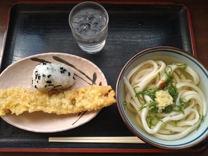 中西うどん、母親の誕生日でした 中西うどん、母親の誕生日でした