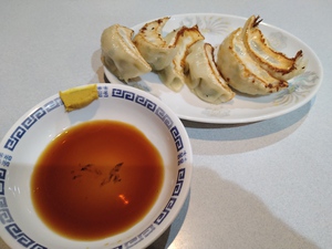 蓬莱のラーメン餃子、「霊ナァンテコワクナイヨー」 蓬莱のラーメン餃子、「霊ナァンテコワクナイヨー」