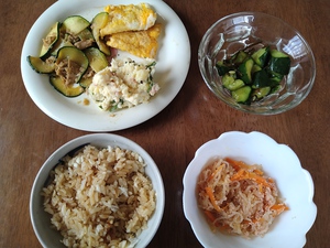 晩ごはん昼ごはん、心霊番組を見たら… 晩ごはん昼ごはん、心霊番組を見たら…