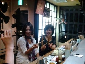 串よしさんの、アスパラでV