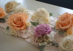 プリザーブドコサージュを作りましょ(*^_^*)
