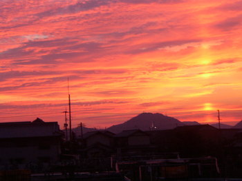 夕焼け、香川町から