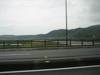 連休最後の日のことじゃった