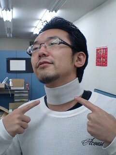 年末で、首が回らない。