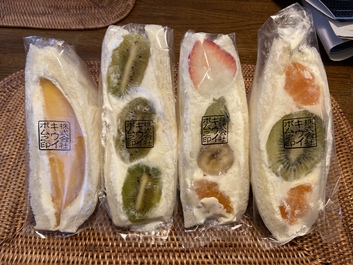 TSUTAYAの行列サンドにびっくり TSUTAYAの行列サンドにびっくり