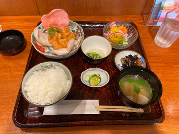 今日こそ俺はの決意の店 今日こそ俺はの決意の店