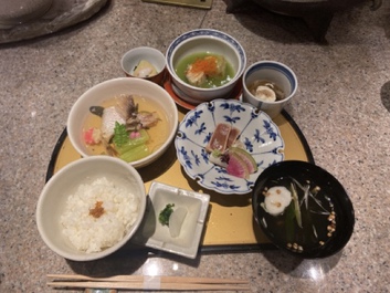 新たな看板知ってランチ 新たな看板知ってランチ