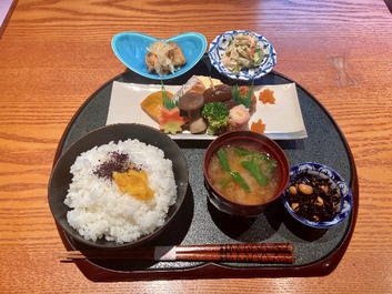 やっと行ったお弁当で忙しいお店 やっと行ったお弁当で忙しいお店