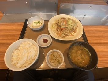 私は迷い軒って思ってる 私は迷い軒って思ってる