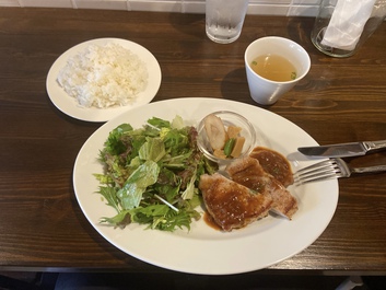 ランチ名に釣られて入店しました ランチ名に釣られて入店しました