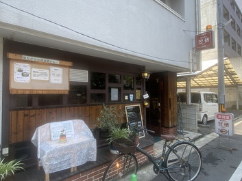 12時には満席だよ洋食屋さん 12時には満席だよ洋食屋さん