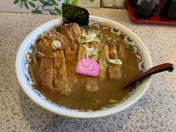 ついに食べたみそカツラーメン ついに食べたみそカツラーメン