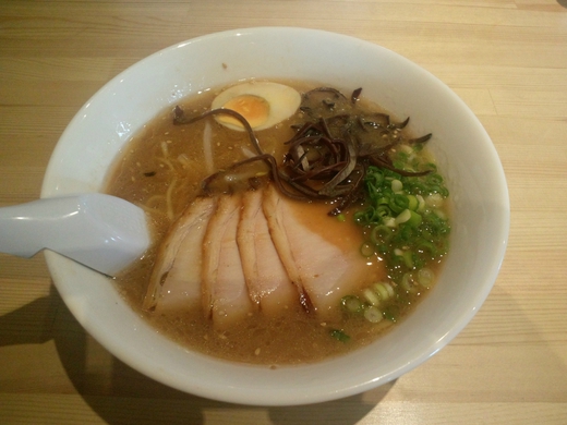 山村 とんこつ味噌ラーメンと餃子 山村 とんこつ味噌ラーメンと餃子