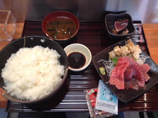 鉄板焼フェリーチェ 海鮮丼 15食限定 市場近く 鉄板焼フェリーチェ 海鮮丼 15食限定 市場近く