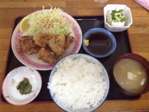 場巣(ばす) 唐揚げ定食 三豊市高瀬町 場巣(ばす) 唐揚げ定食 三豊市高瀬町