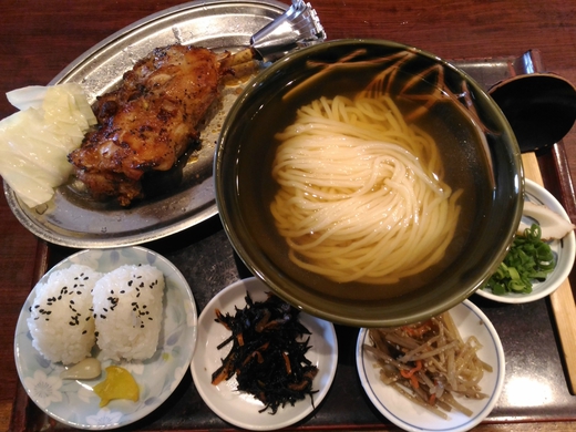 塩がま屋 骨付鳥定食(細麺) 宇多津 塩がま屋 骨付鳥定食(細麺) 宇多津