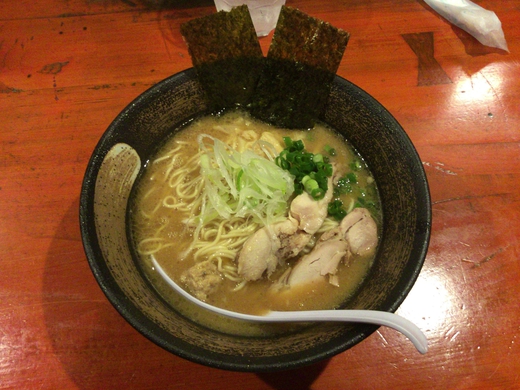 【新店】かみ本 濃厚醤油鶏白湯ラーメン 高松 【新店】かみ本 濃厚醤油鶏白湯ラーメン 高松