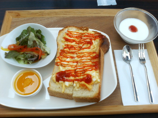【わりと新店】カフェ ニコニコ
