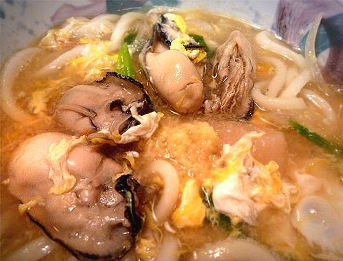 うどん県高松市の地縁関係に基づく、うどんの食べ方 うどん県高松市の地縁関係に基づく、うどんの食べ方