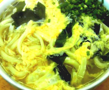 うどん県高松市の地縁関係に基づく、うどんの食べ方 うどん県高松市の地縁関係に基づく、うどんの食べ方