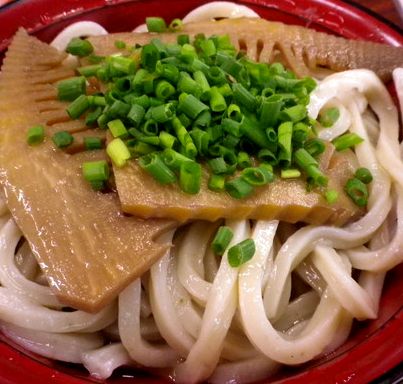 田吾作の裏の竹の子うどん