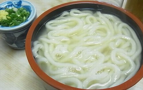 うどん県高松市の地縁関係に基づく、うどんの食べ方 うどん県高松市の地縁関係に基づく、うどんの食べ方
