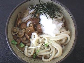 「ばん家」の『冷たいなめこおろしぶっかけうどん』