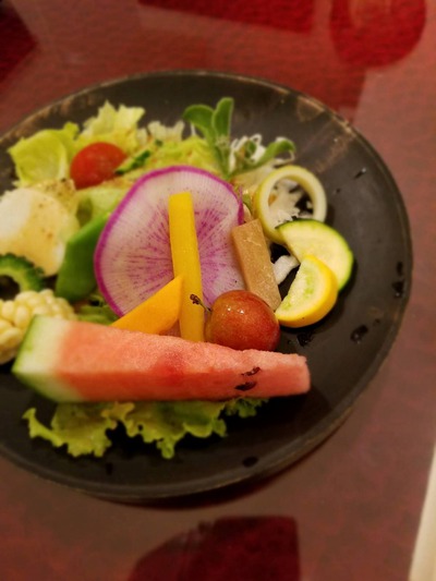 コージーカフェのサラダは、20種類の野菜入り コージーカフェのサラダは、20種類の野菜入り