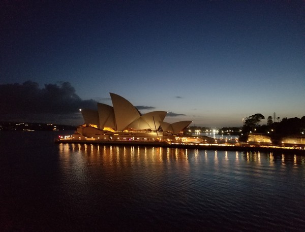 「息をのむような美しいシドニー港」