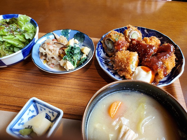 レトロな気分でランチ「パーラーエメラルド」 レトロな気分でランチ「パーラーエメラルド」
