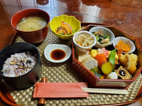 「おかげや」で木曜日限定お弁当ランチ! 「おかげや」で木曜日限定お弁当ランチ!