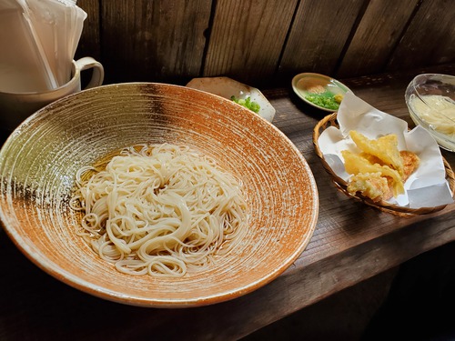 「素麺屋 すする」に寄る。 「素麺屋 すする」に寄る。