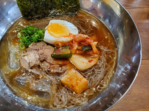 偶然に入ったランチ店は「串焼きホルモン壽」 偶然に入ったランチ店は「串焼きホルモン壽」