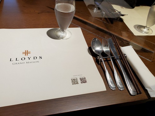 「LLOYDS」いつの間にこんな洒落たお店が・・・ 「LLOYDS」いつの間にこんな洒落たお店が・・・