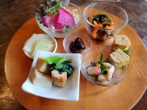 豚ロースカツが美味しかった「山清」のランチ 豚ロースカツが美味しかった「山清」のランチ