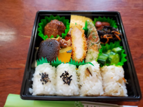 ぎゅっと詰まった美味しいお弁当で ぎゅっと詰まった美味しいお弁当で