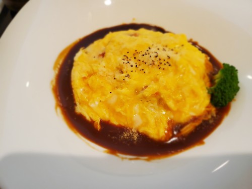 コージーカフェのサラダは、20種類の野菜入り コージーカフェのサラダは、20種類の野菜入り