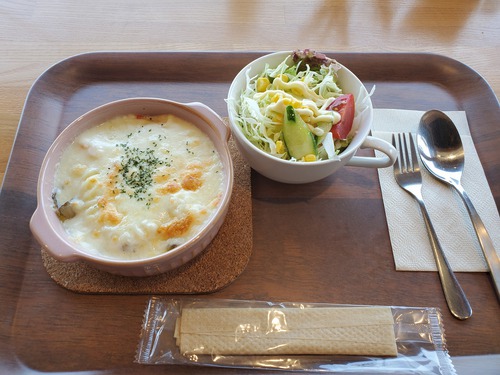 「牧場のカフェ369」でグラタンを食べる。 「牧場のカフェ369」でグラタンを食べる。