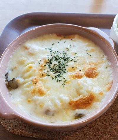 「牧場のカフェ369」でグラタンを食べる。 「牧場のカフェ369」でグラタンを食べる。