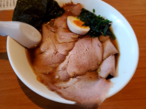 納得の人気ラーメン店 納得の人気ラーメン店