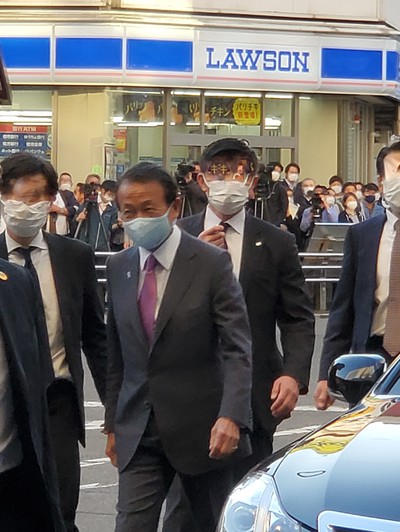 フレンドリーな麻生太郎を目撃す。 フレンドリーな麻生太郎を目撃す。
