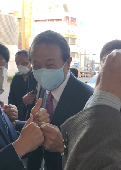 フレンドリーな麻生太郎を目撃す。 フレンドリーな麻生太郎を目撃す。