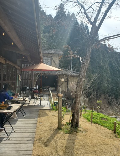 山の上のお洒落なカフェ「loving」 山の上のお洒落なカフェ「loving」