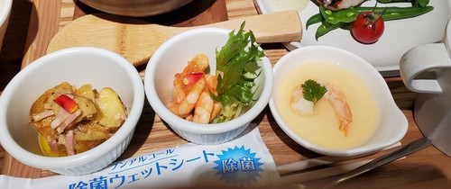 都会的なお洒落なチェルシーのフードコートでランチ 都会的なお洒落なチェルシーのフードコートでランチ
