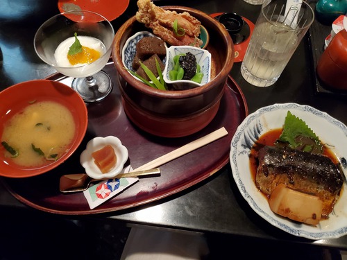 ランチは鯖の煮つけ、その後やるせない気持ち ランチは鯖の煮つけ、その後やるせない気持ち