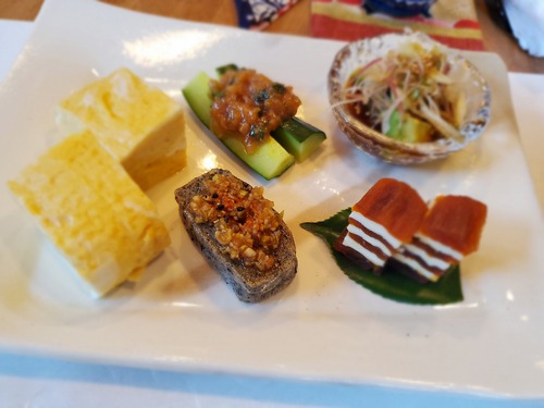 蕎麦懐石の「遊釣亭」へ行く。 蕎麦懐石の「遊釣亭」へ行く。