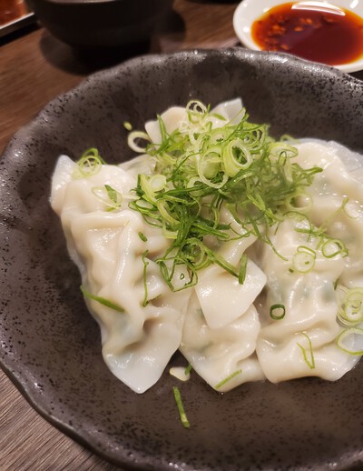 オープンほやほやのギョーザやへ行ってみた。 オープンほやほやのギョーザやへ行ってみた。