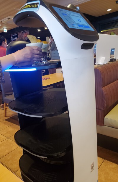 ロボットさんが運んでくれた。 ロボットさんが運んでくれた。