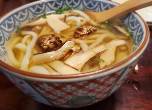 年に一度のマッタケうどん(笑) 年に一度のマッタケうどん(笑)